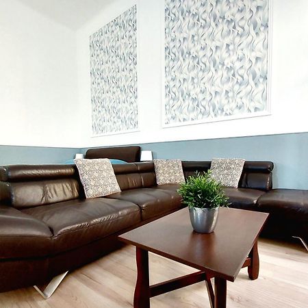 Eoetvoes Apartman Boedapest Buitenkant foto