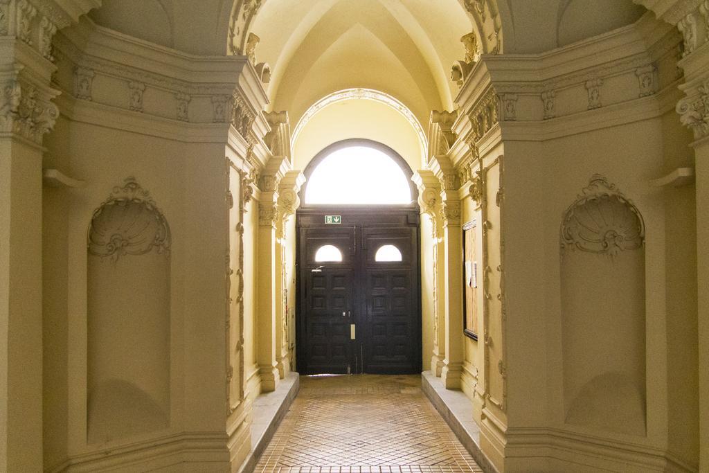 Eoetvoes Apartman Boedapest Kamer foto