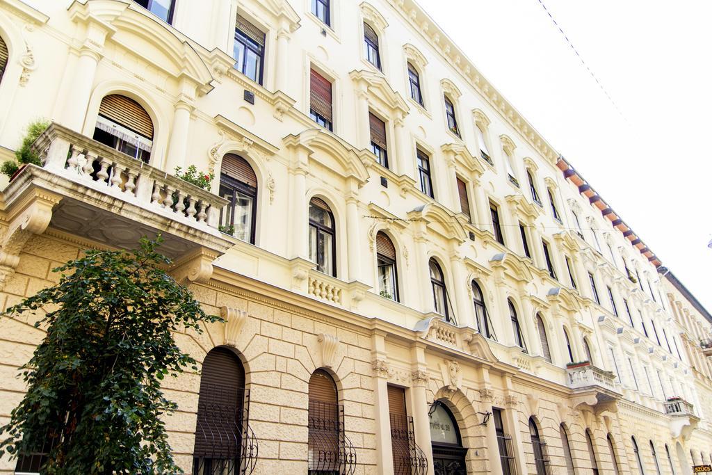 Eoetvoes Apartman Boedapest Kamer foto