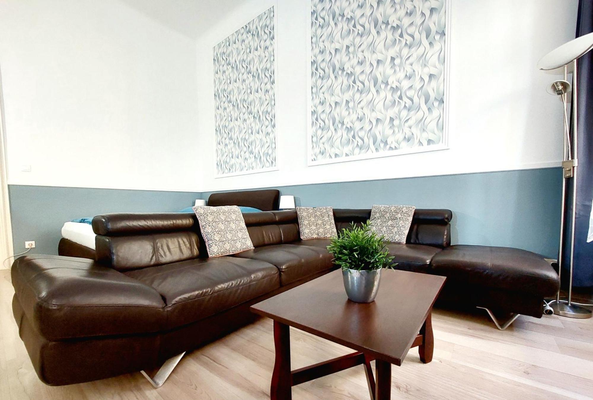 Eoetvoes Apartman Boedapest Buitenkant foto